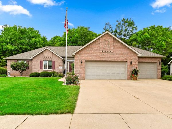 1803 THARP Street, Pekin, IL 61554