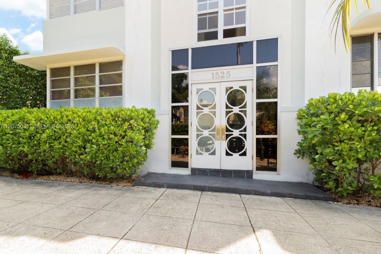 1525 Meridian Ave , Unit 209, Miami Beach, FL 33139 Photo