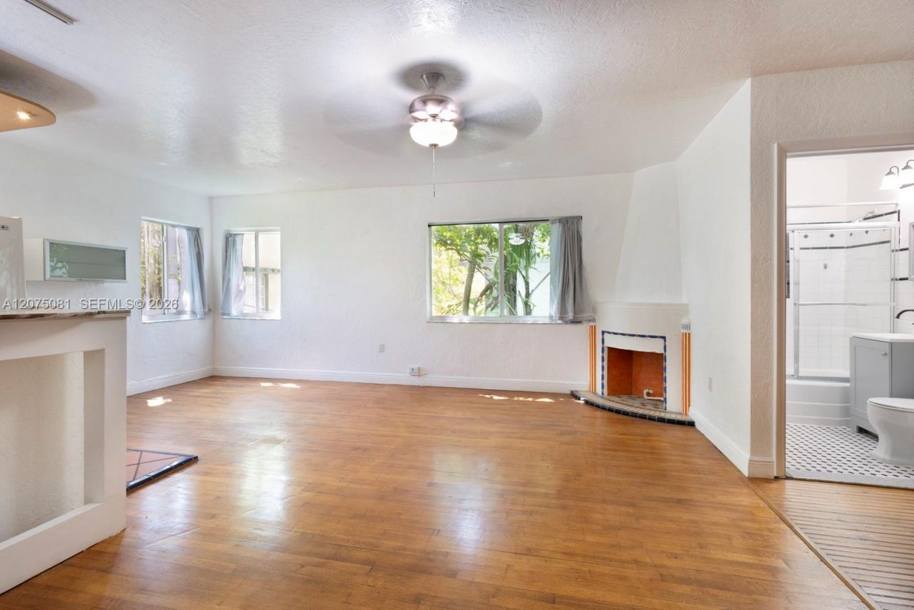 1525 Meridian Ave , Unit 209, Miami Beach, FL 33139 Photo