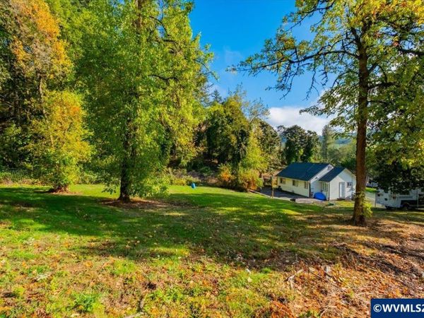 10175 Sunnyside Rd SE, Jefferson, OR 97352