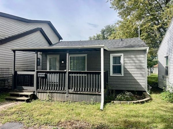 1586 Faithorn Avenue , Crete, IL 60417