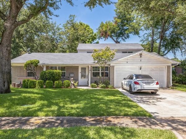 13125 Red Fern Lane , Dallas, TX 75240