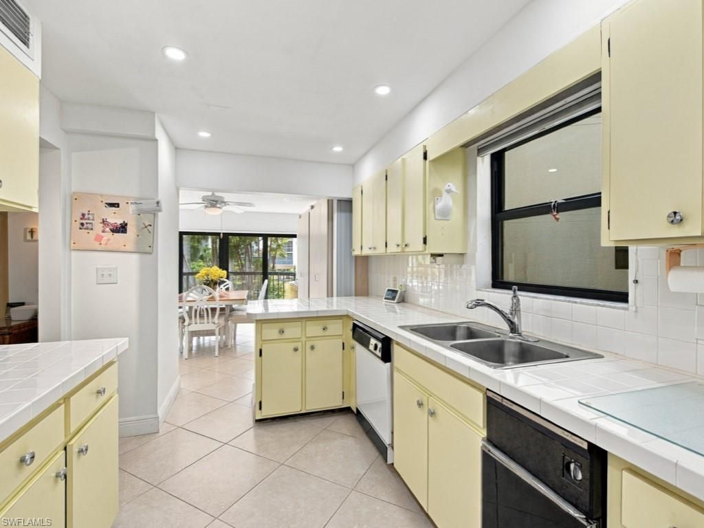 845 Collier Ct, Unit 203, Marco Island, FL 34145 Photo