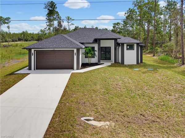 1318 Roosevelt AVE , LEHIGH ACRES, FL 33972