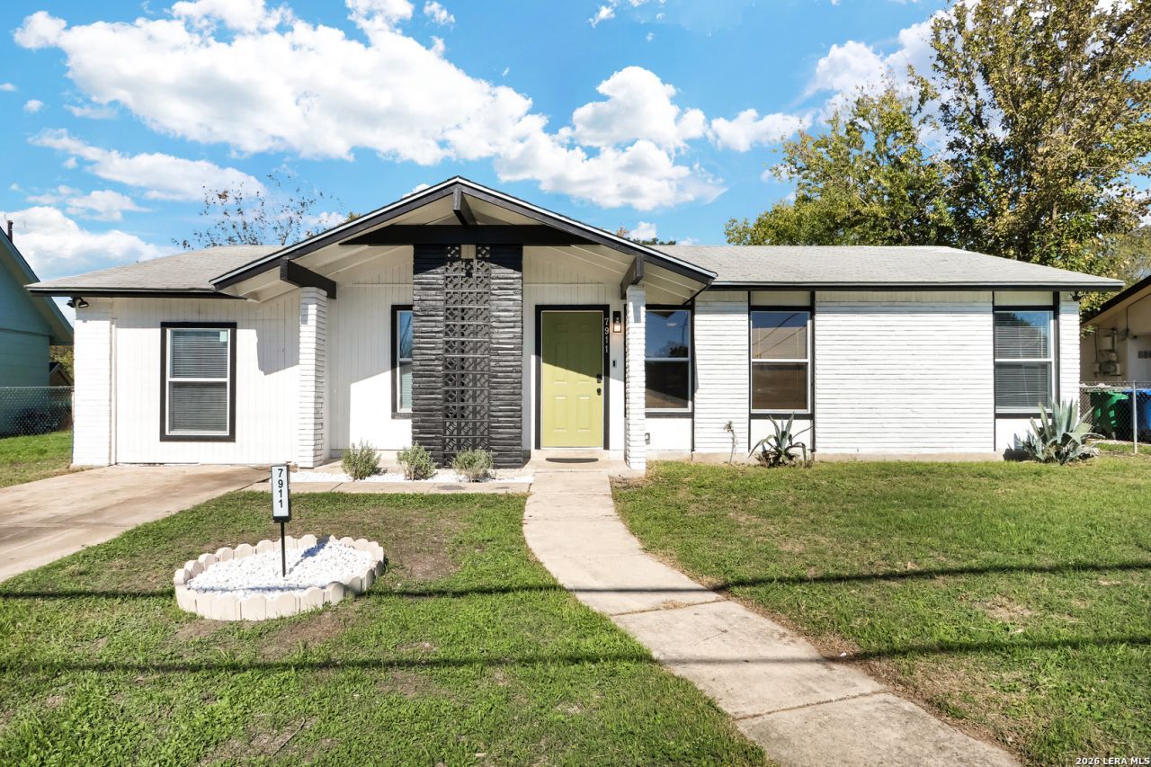 7911 Landing, San Antonio, TX 78227 Main Photo