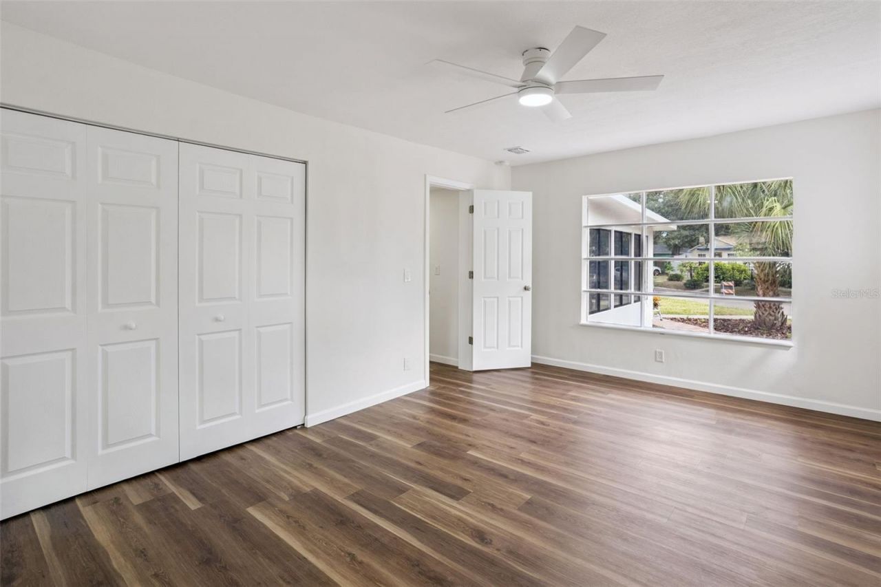 4050 Iris Street N, Saint Petersburg, FL 33703 Photo