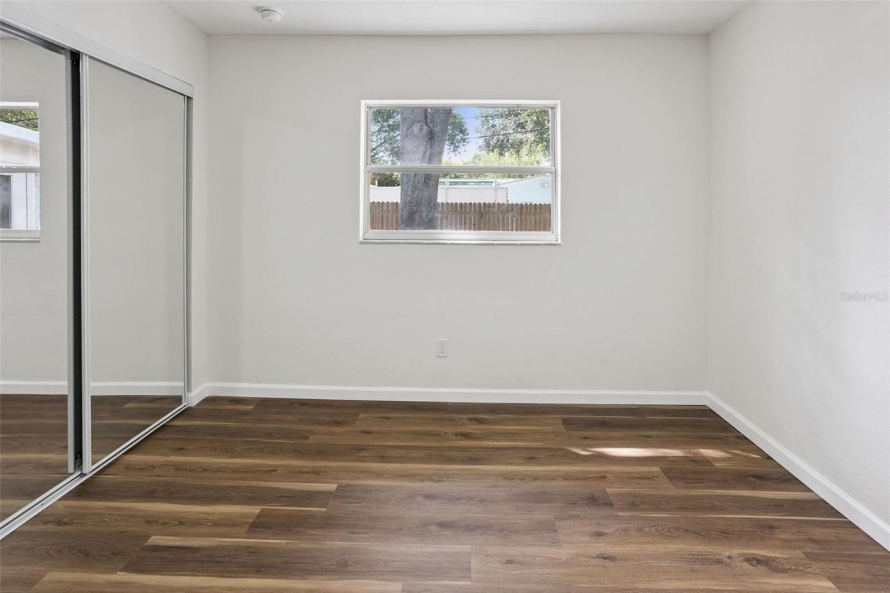 4050 Iris Street N, Saint Petersburg, FL 33703 Photo