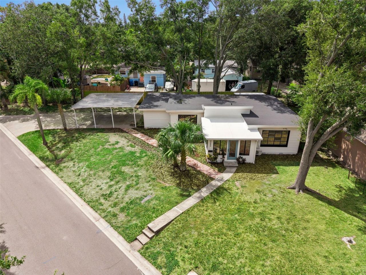 4050 Iris Street N, Saint Petersburg, FL 33703 Photo