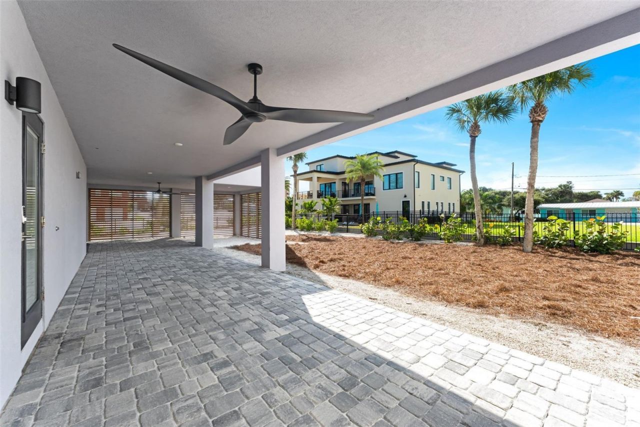 429 Columbus Avenue, New Smyrna Beach, FL 32169 Photo