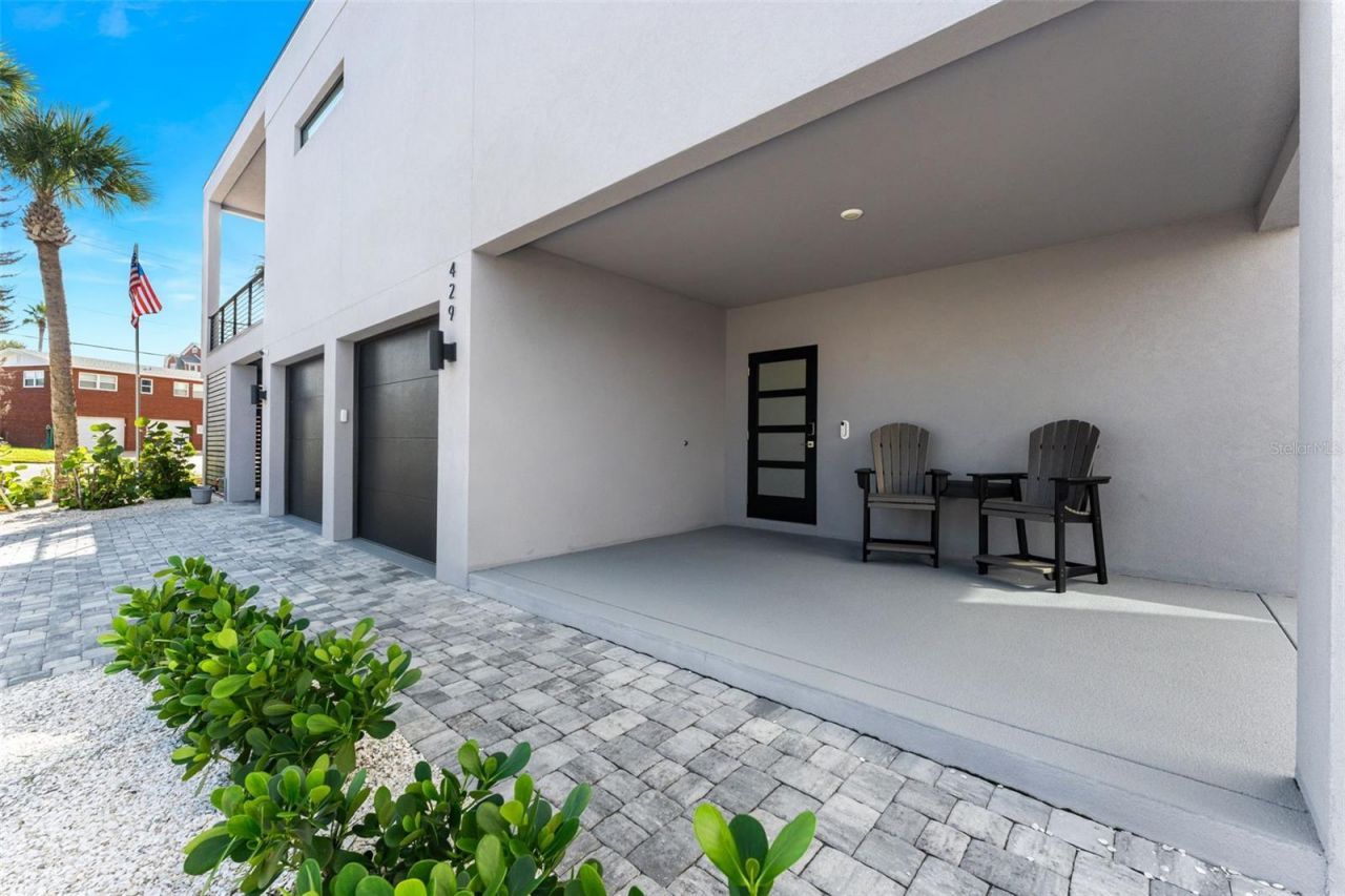 429 Columbus Avenue, New Smyrna Beach, FL 32169 Photo