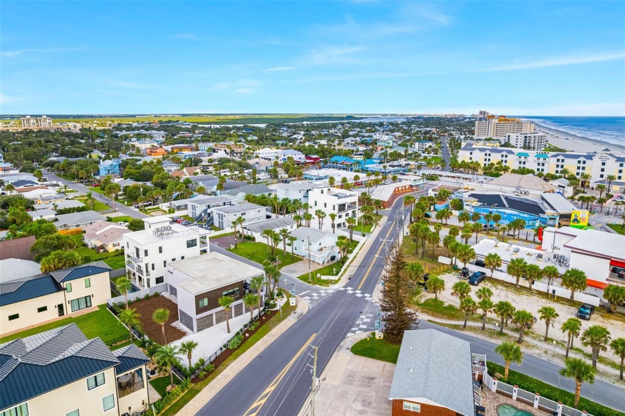 429 Columbus Avenue, New Smyrna Beach, FL 32169 Photo