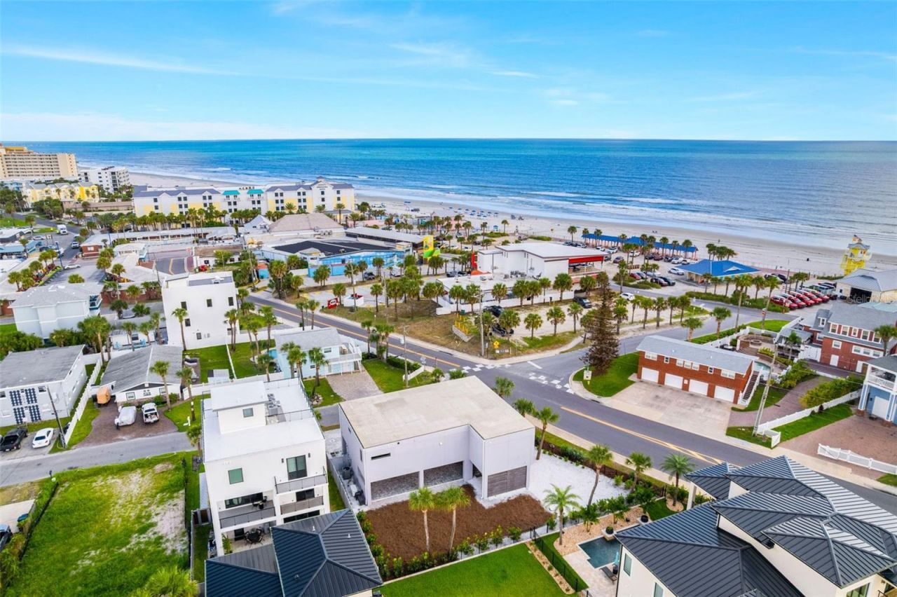 429 Columbus Avenue, New Smyrna Beach, FL 32169 Photo