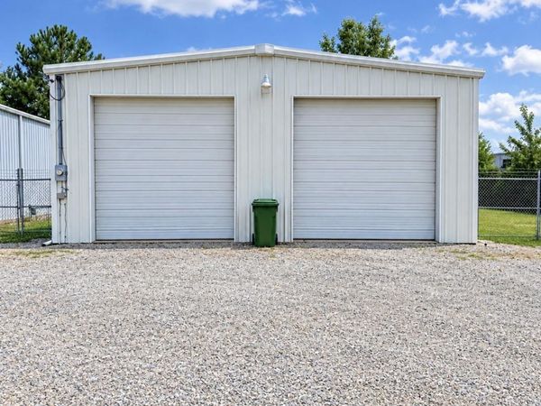 2830 Avalon Ave, Muscle Shoals, AL 35661