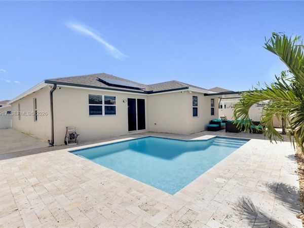 27526 SW 133rd Pl , Homestead, FL 33032