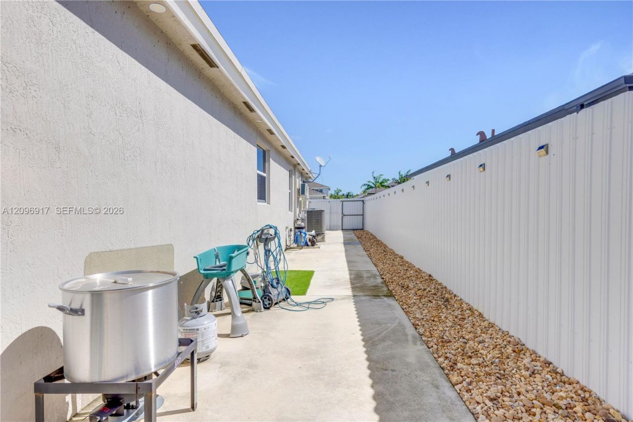 27526 SW 133rd Pl, Homestead, FL 33032 Photo