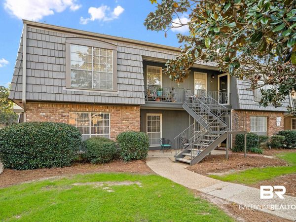207 Mobile Street, Unit 206, Fairhope, AL 36532