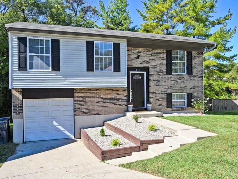 813 Allenwood Court, Delhi Township, OH 45238 Photo 3