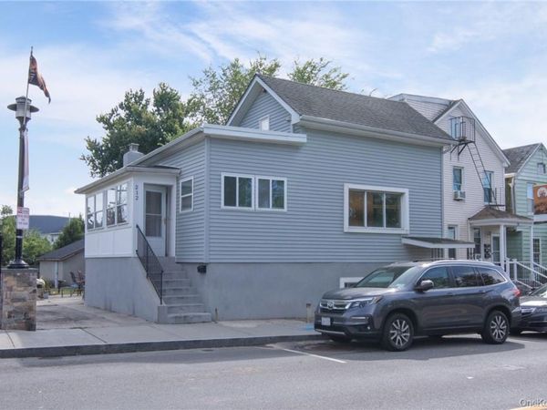 212 Beekman Avenue, Sleepy Hollow, NY 10591