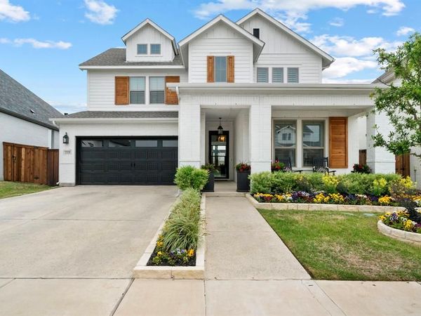 2325 Offerande Drive , Fort Worth, TX 76008