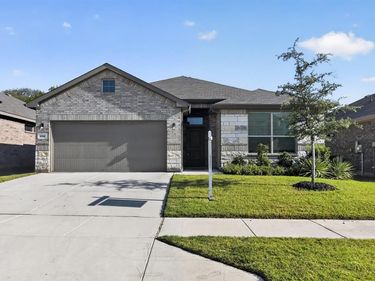 400 Dunmore Drive, Fort Worth, TX 76052