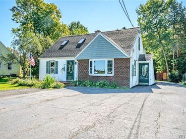 2945 Schoolview Road , Eden, NY 14057