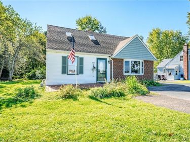 2945 Schoolview Road, Eden, NY 14057