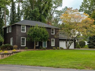 122 Selborne Chase, Fairport, NY 14450