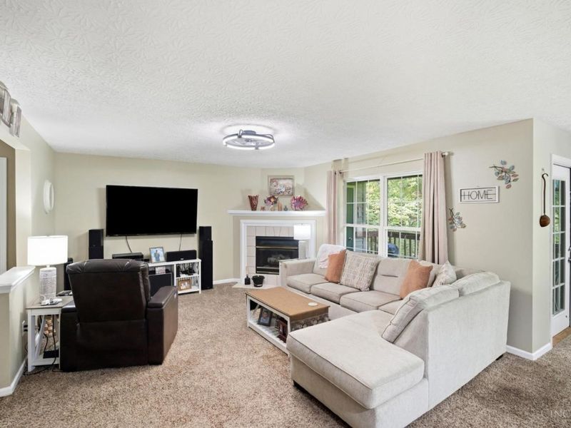 137 High Ridge Court, Fairfield, OH 45014 Photo 4