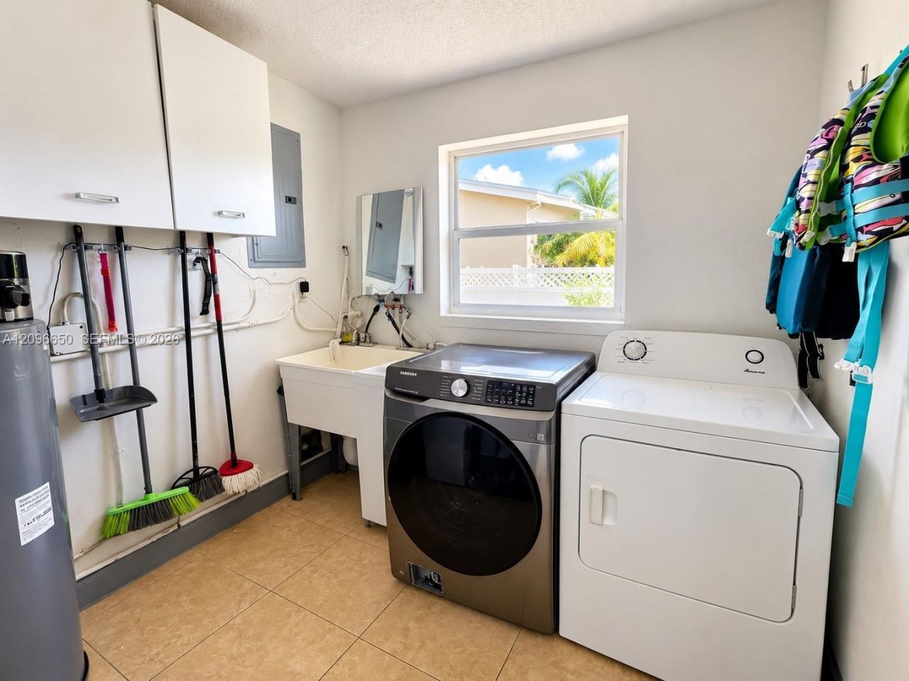 3591 NW 37th St, Lauderdale Lakes, FL 33309 Photo