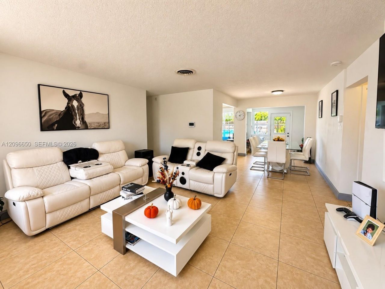 3591 NW 37th St, Lauderdale Lakes, FL 33309 Photo