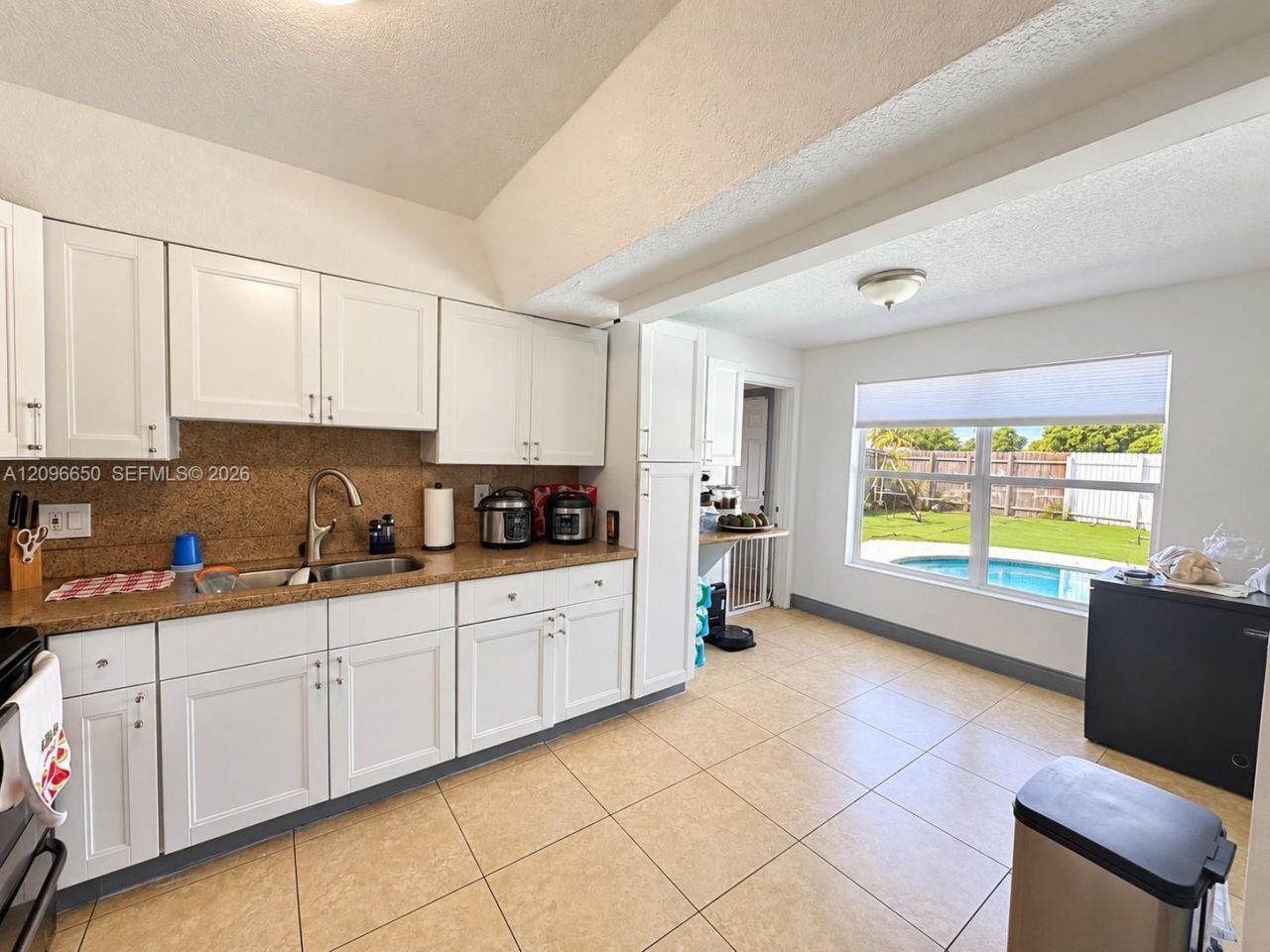 3591 NW 37th St, Lauderdale Lakes, FL 33309 Photo