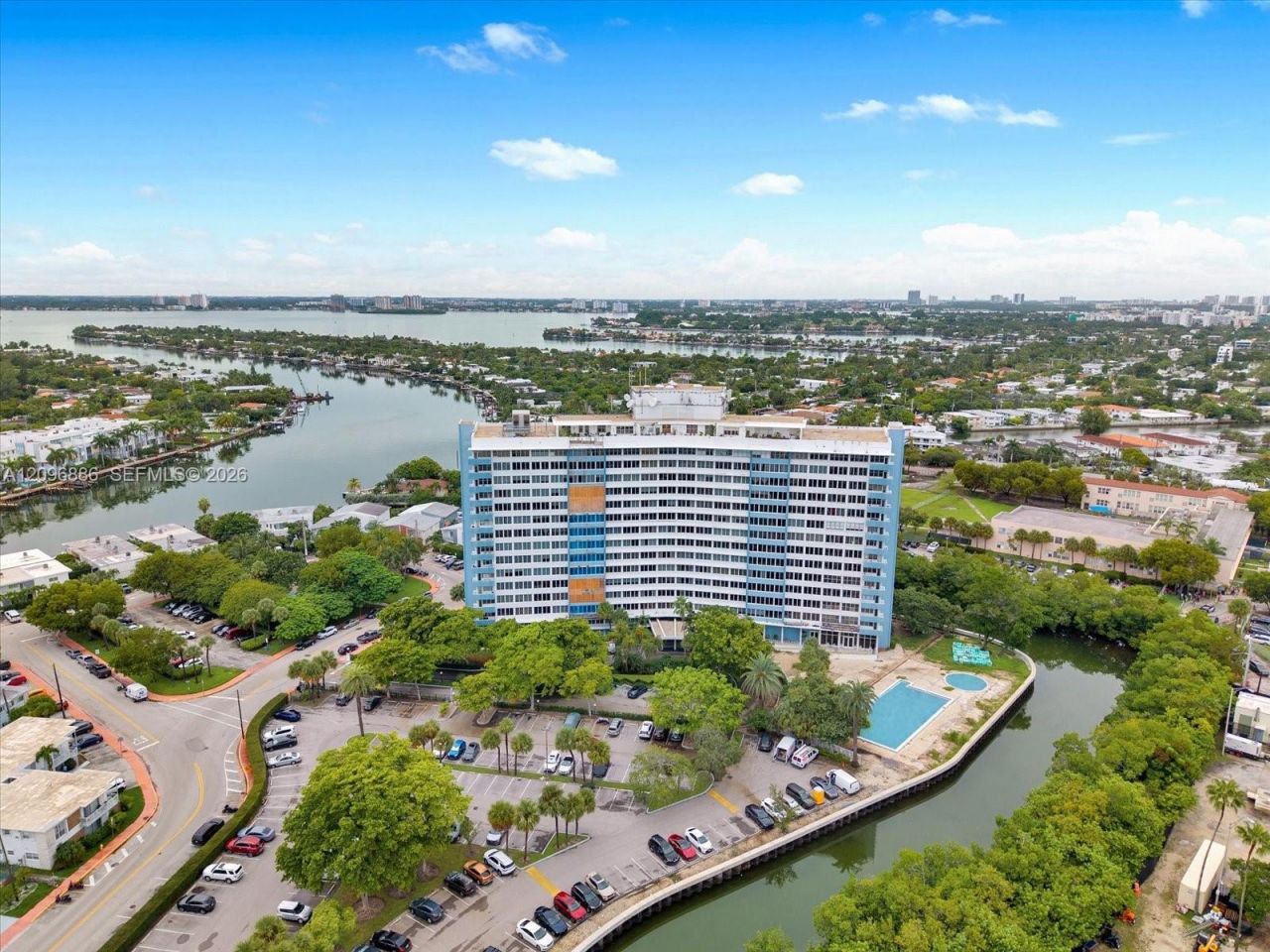 7441 Wayne Ave , Unit 14B, Miami Beach, FL 33141 Photo