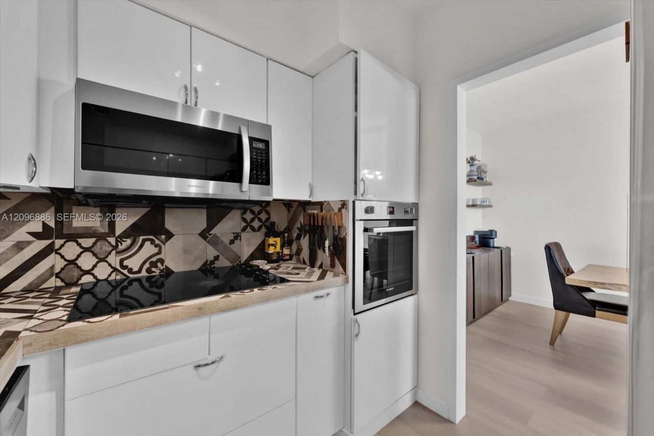 7441 Wayne Ave , Unit 14B, Miami Beach, FL 33141 Photo
