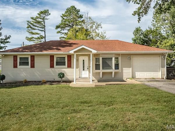 4345 Ringer Road, Mehlville, MO 63129