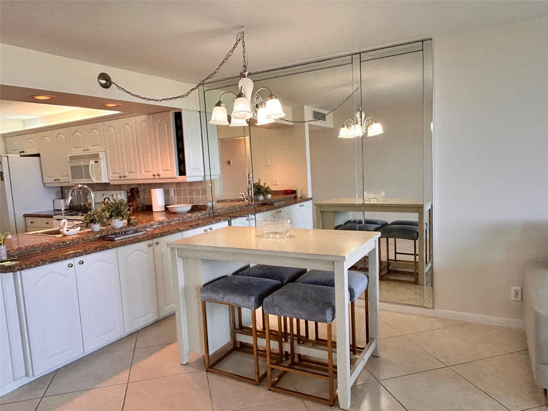 14 Royal Palm Way, Unit 605, Boca Raton, FL 33432 Photo