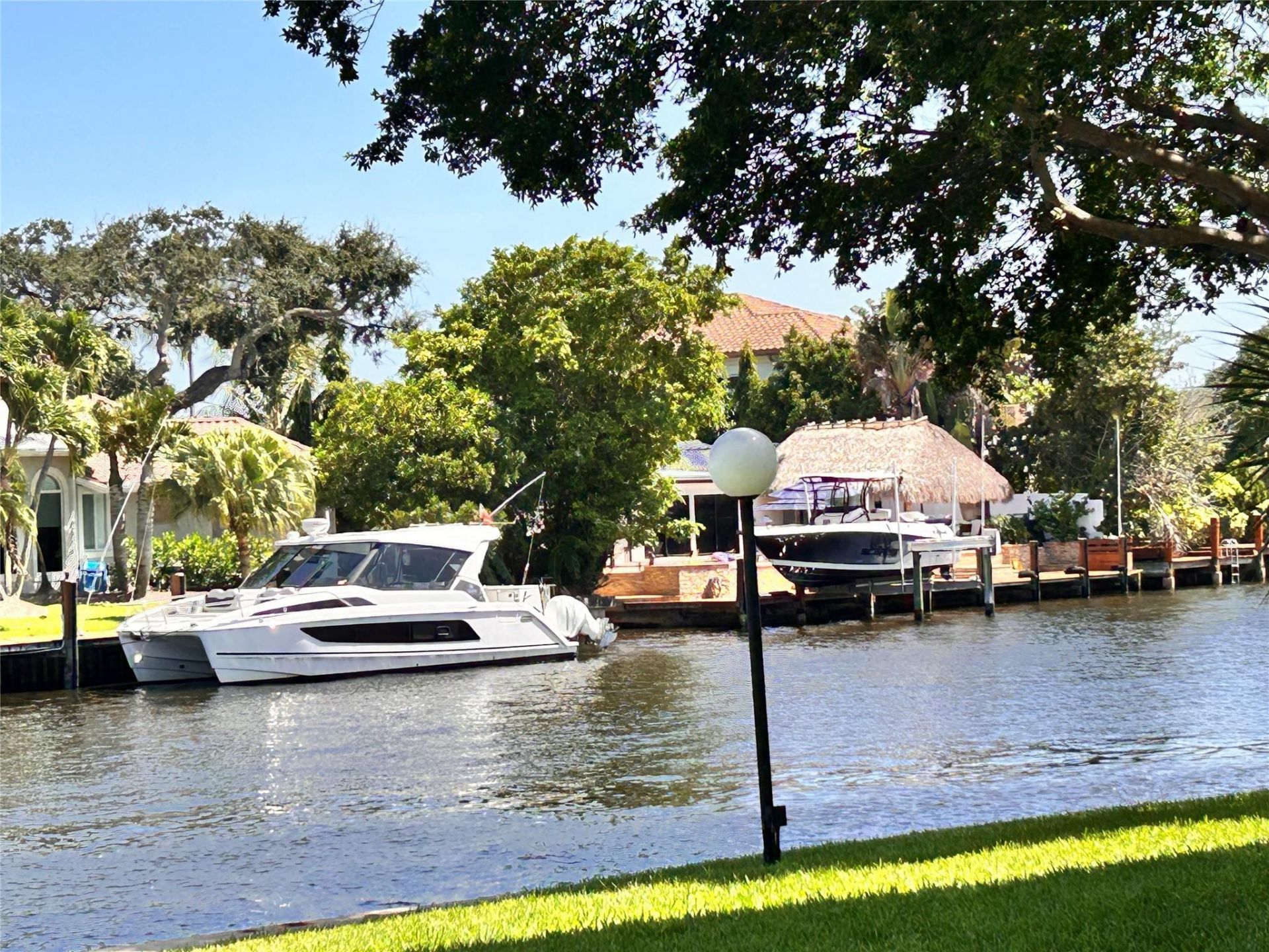 14 Royal Palm Way, Unit 605, Boca Raton, FL 33432 Photo
