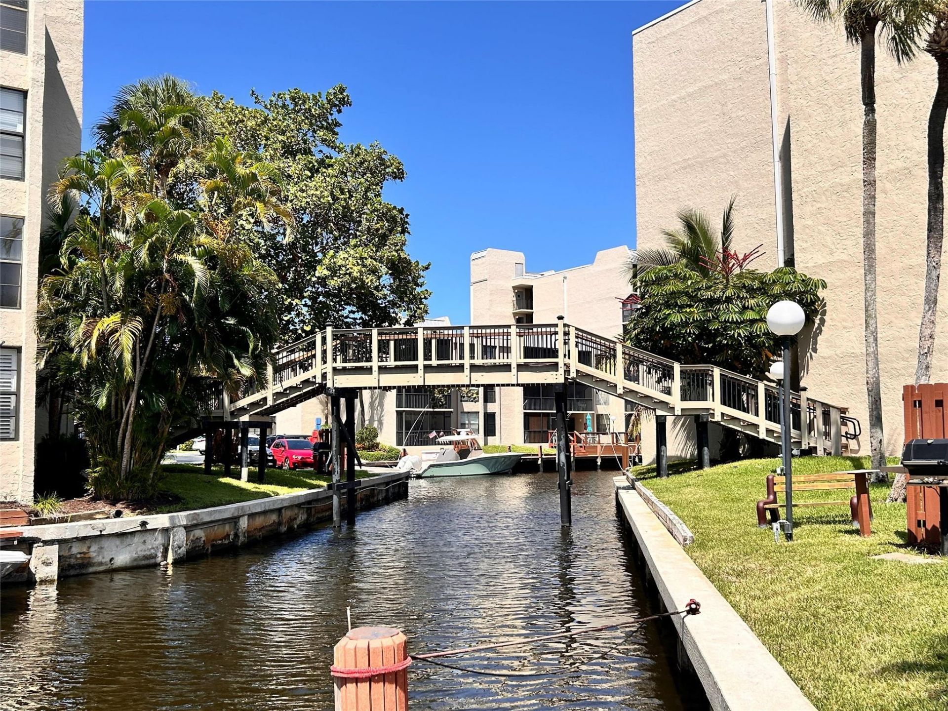 14 Royal Palm Way, Unit 605, Boca Raton, FL 33432 Photo