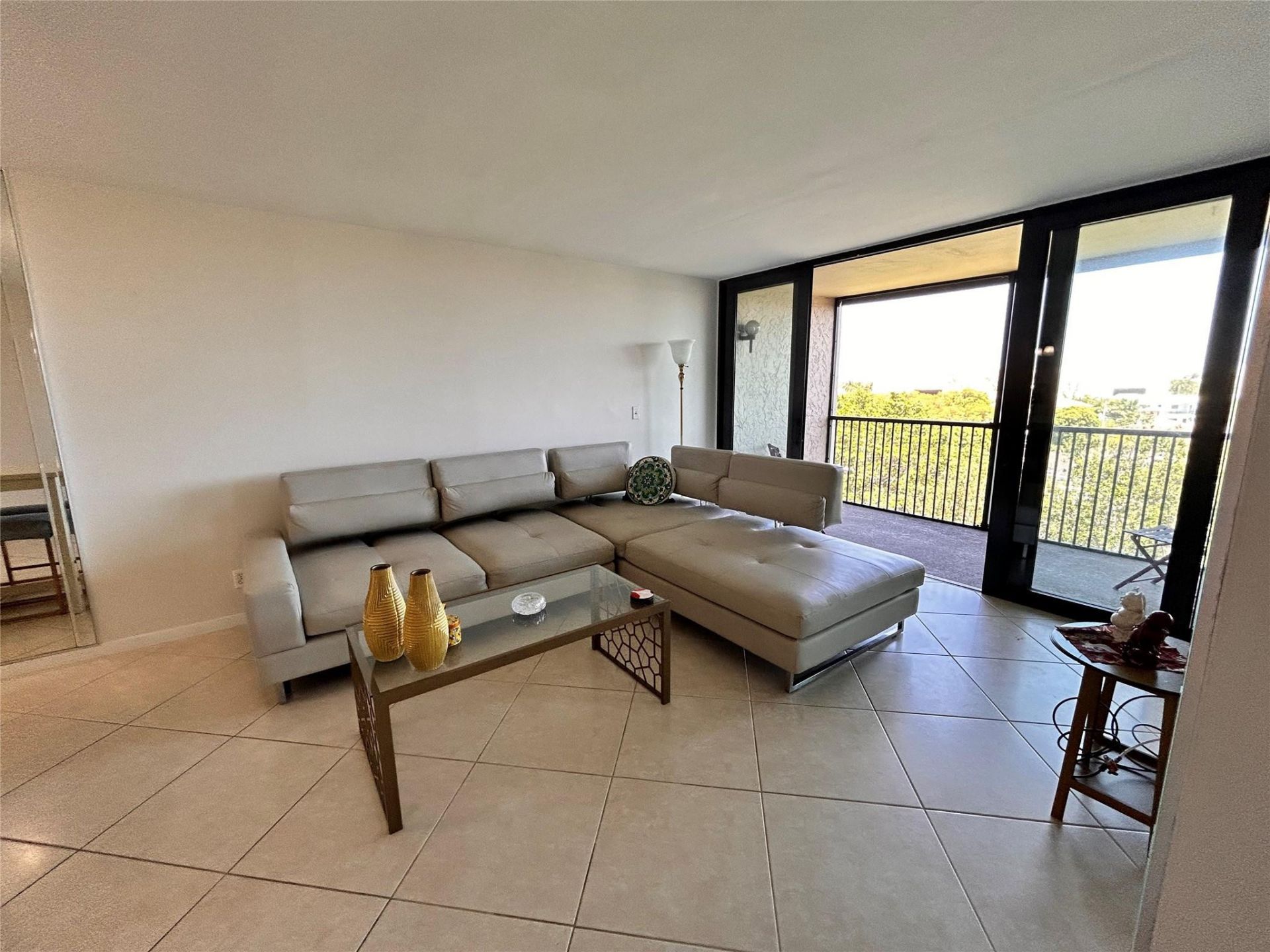14 Royal Palm Way, Unit 605, Boca Raton, FL 33432 Photo