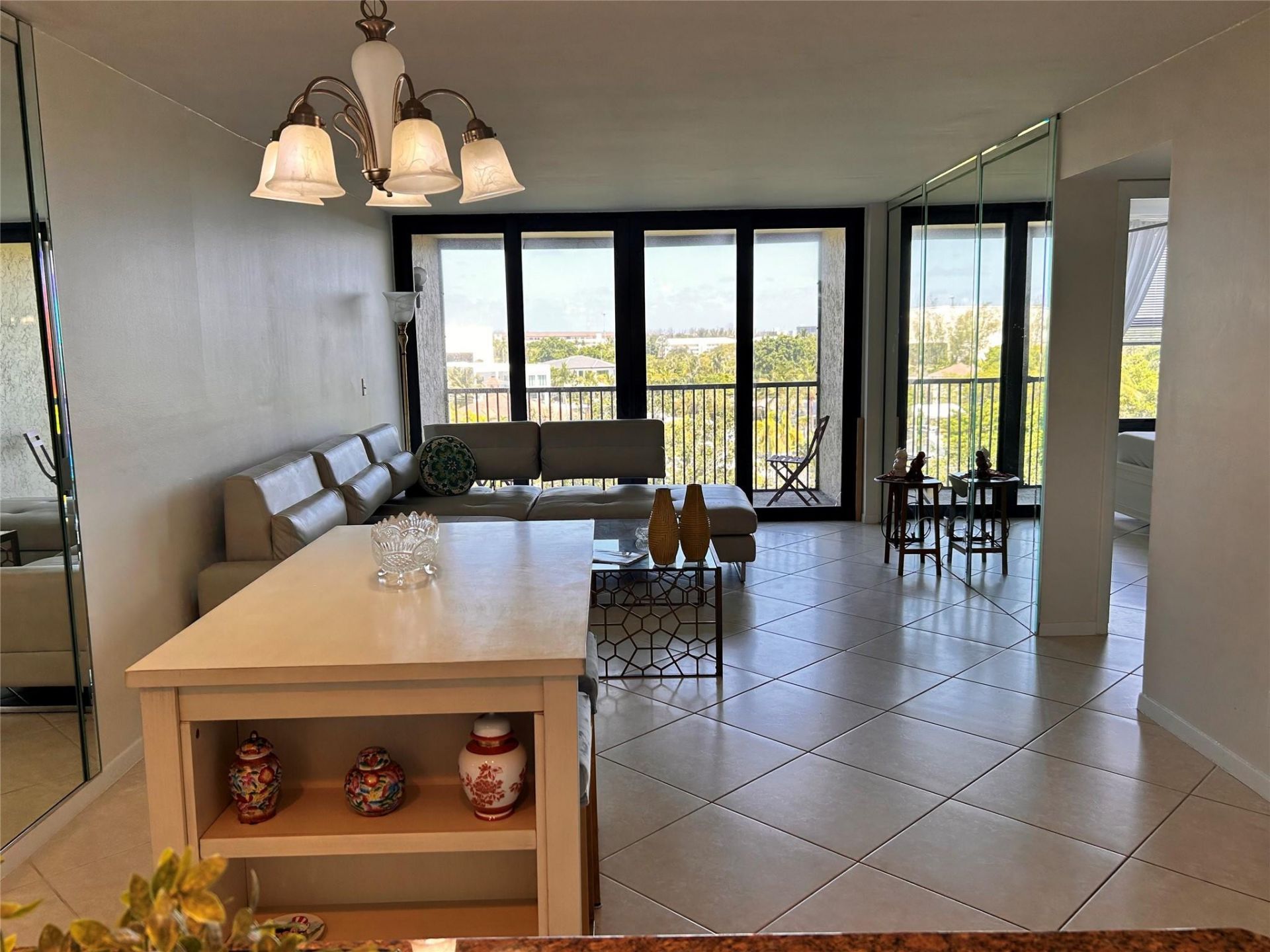 14 Royal Palm Way, Unit 605, Boca Raton, FL 33432 Photo