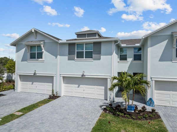 5622 SE Edgewater Circle, Stuart, FL 34997