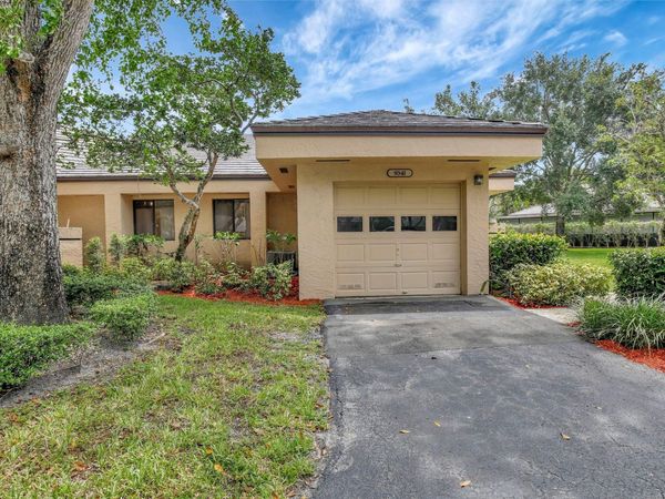 9341 Chelsea Drive S, Plantation, FL 33324