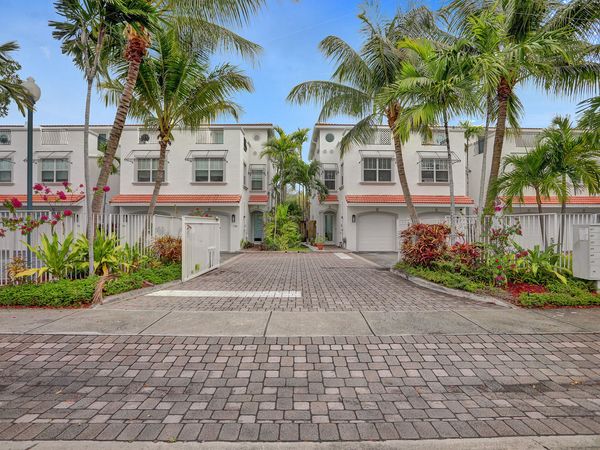 728 NE 7th Avenue, Fort Lauderdale, FL 33304