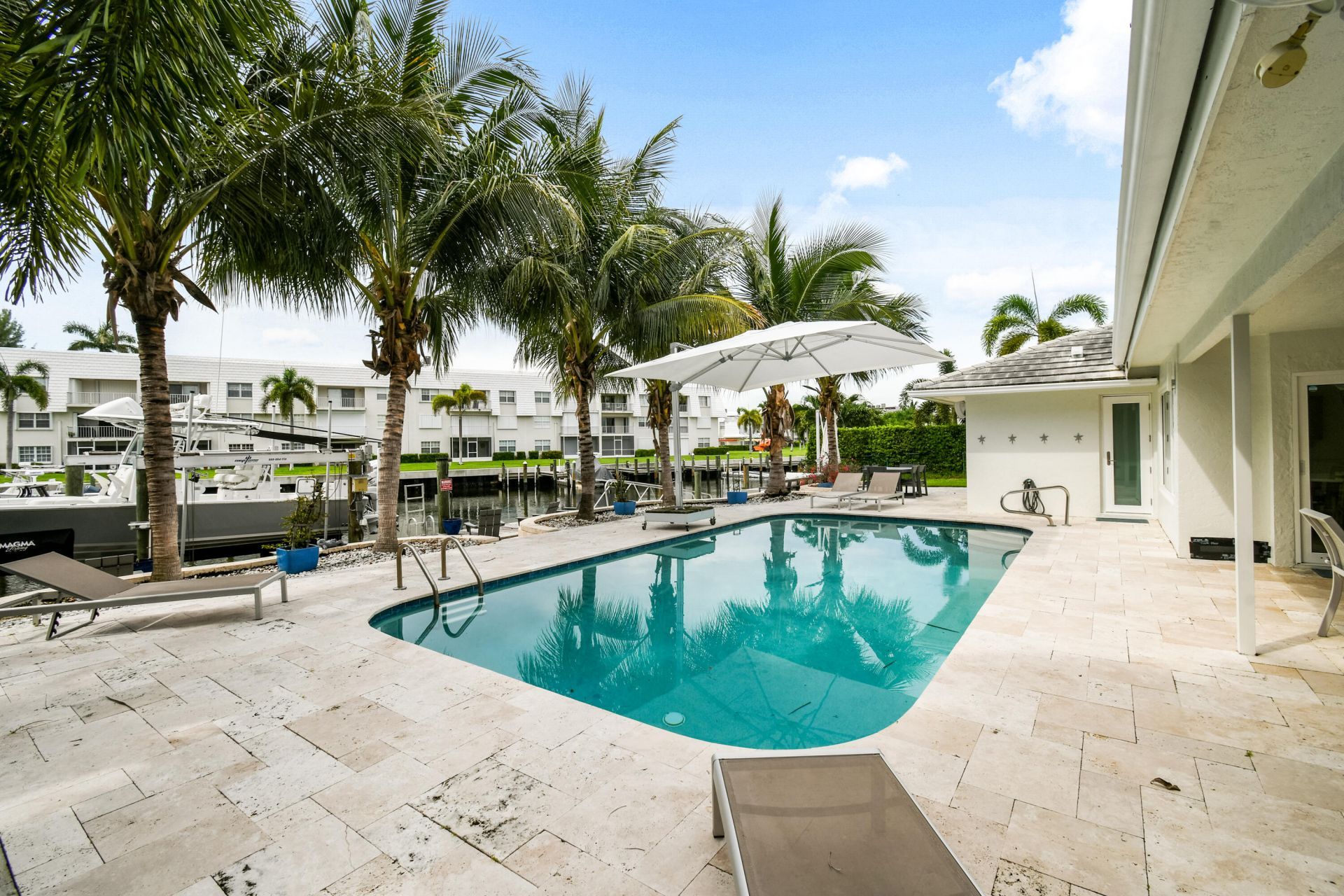 1091 Singer Drive, Singer Island, FL 33404 Photo