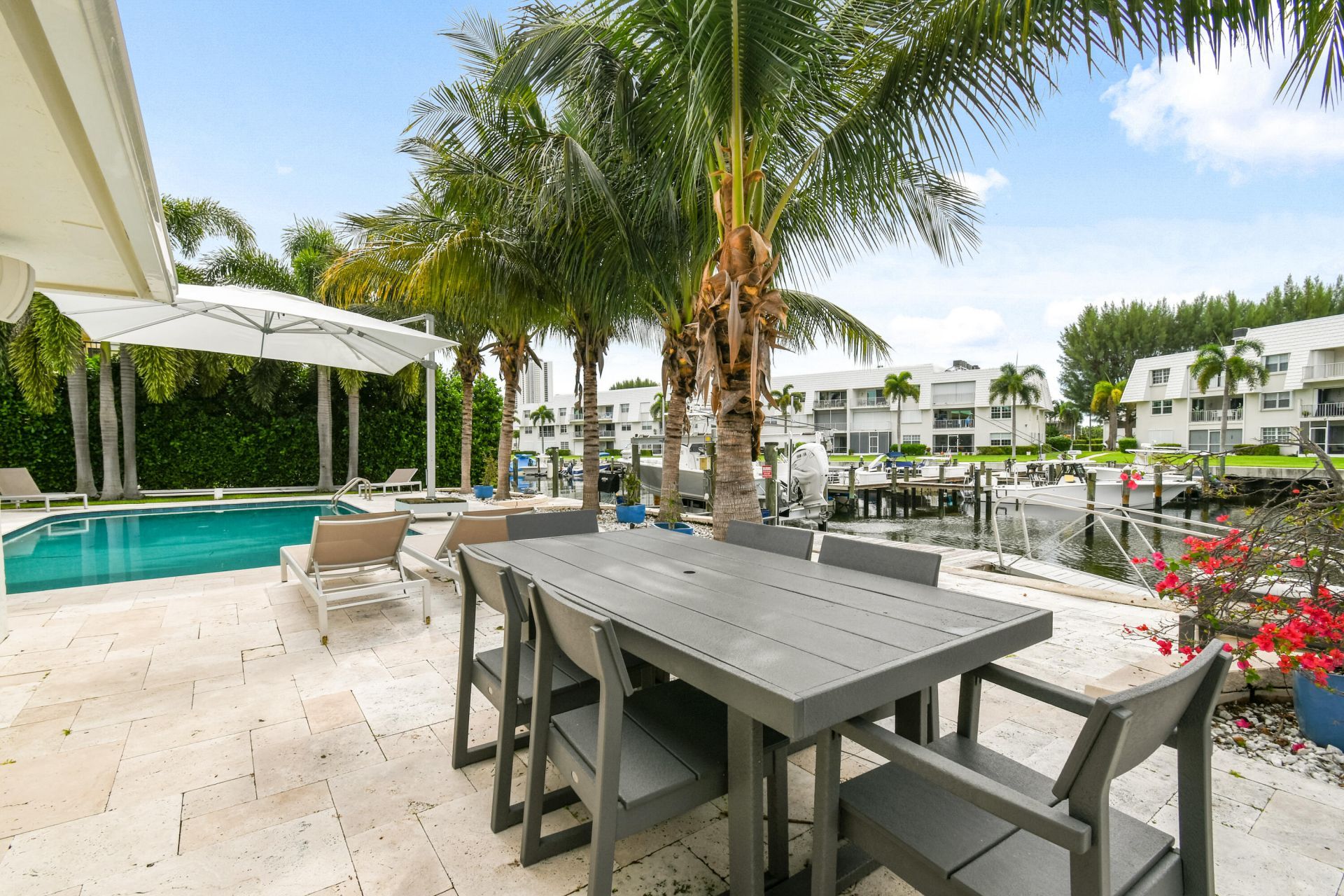 1091 Singer Drive, Singer Island, FL 33404 Photo