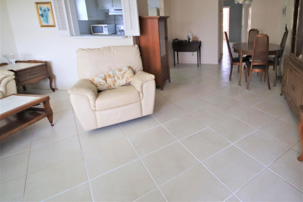 237 Sheffield J, West Palm Beach, FL 33417 Photo