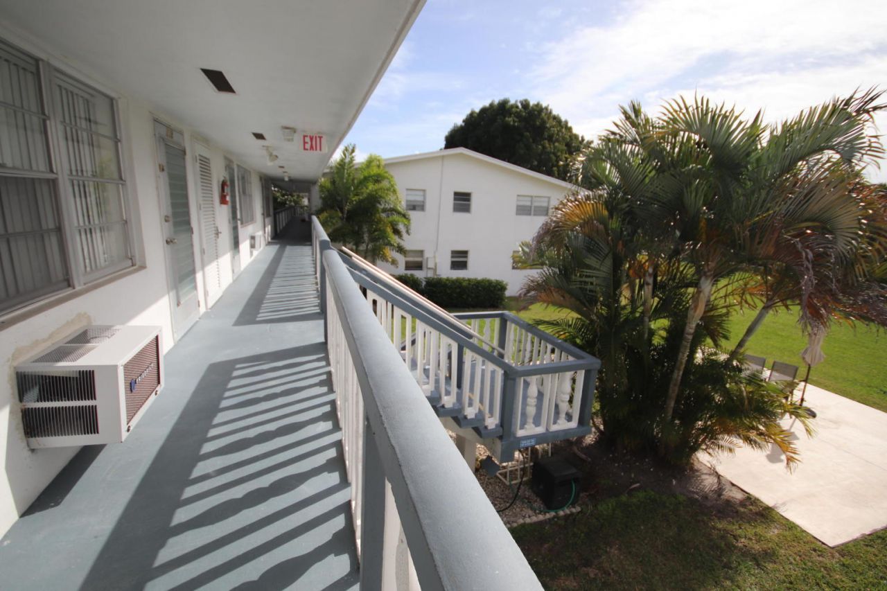 237 Sheffield J, West Palm Beach, FL 33417 Photo