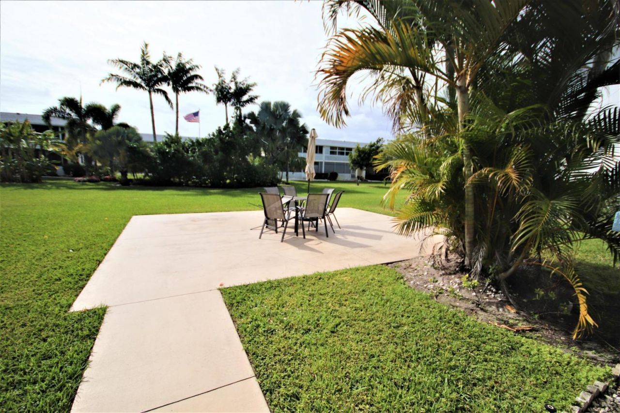 237 Sheffield J, West Palm Beach, FL 33417 Photo