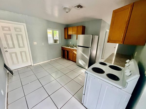 1132 NW 5TH Court, Unit 1A, Fort Lauderdale, FL 33311