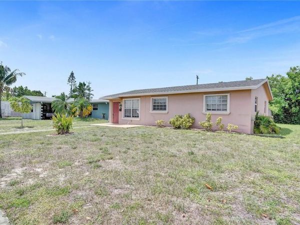 7741 NW 33RD Street, Davie, FL 33024