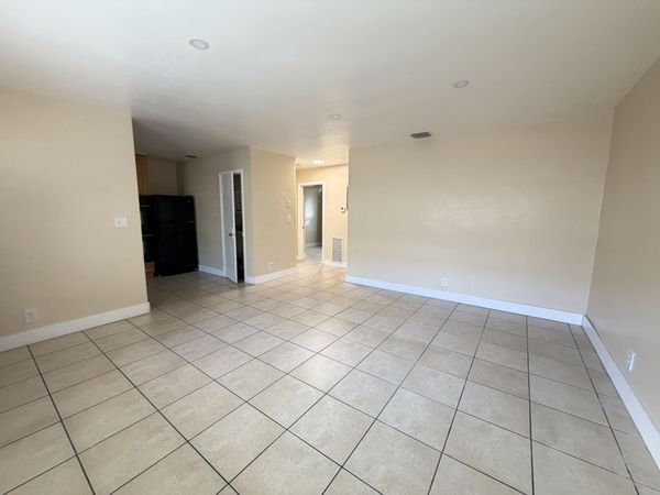 905 SE 15TH Street, Unit 2, Fort Lauderdale, FL 33316